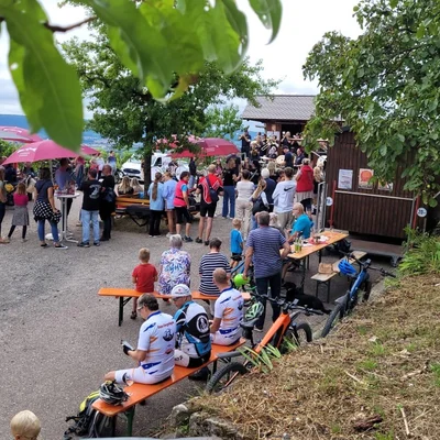 Weinausschank auf dem Zweifelberg