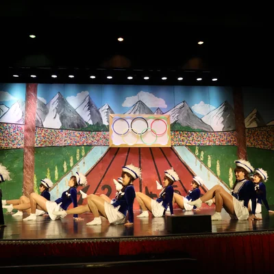 Dancing Diamonds